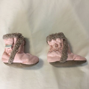 Robeez Cozy Booties